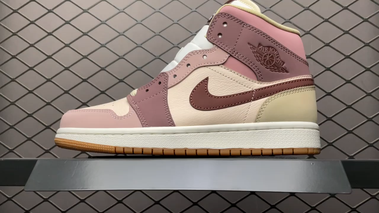 JRD1 Mid SE Dark Pony Smoky Mauve DO7440-821