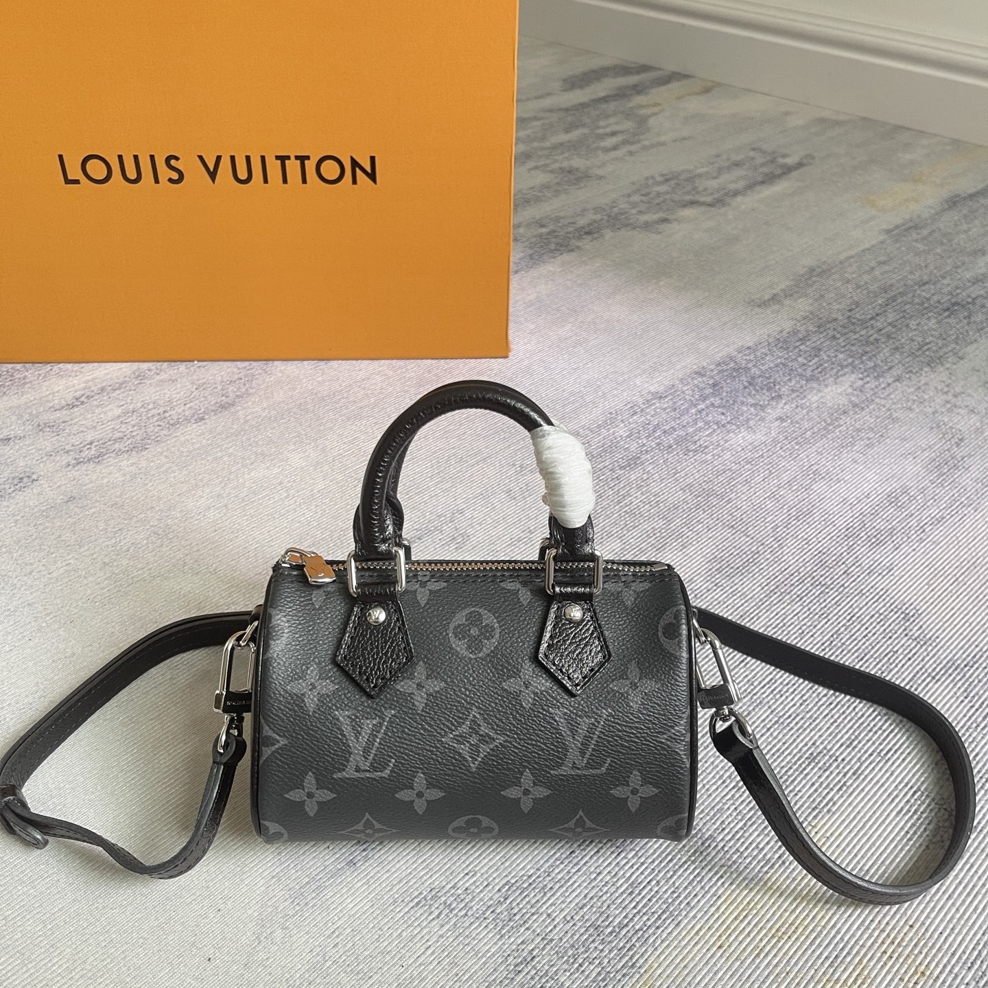 LV NANO SPEEDY M26573 10x7.5x16cm