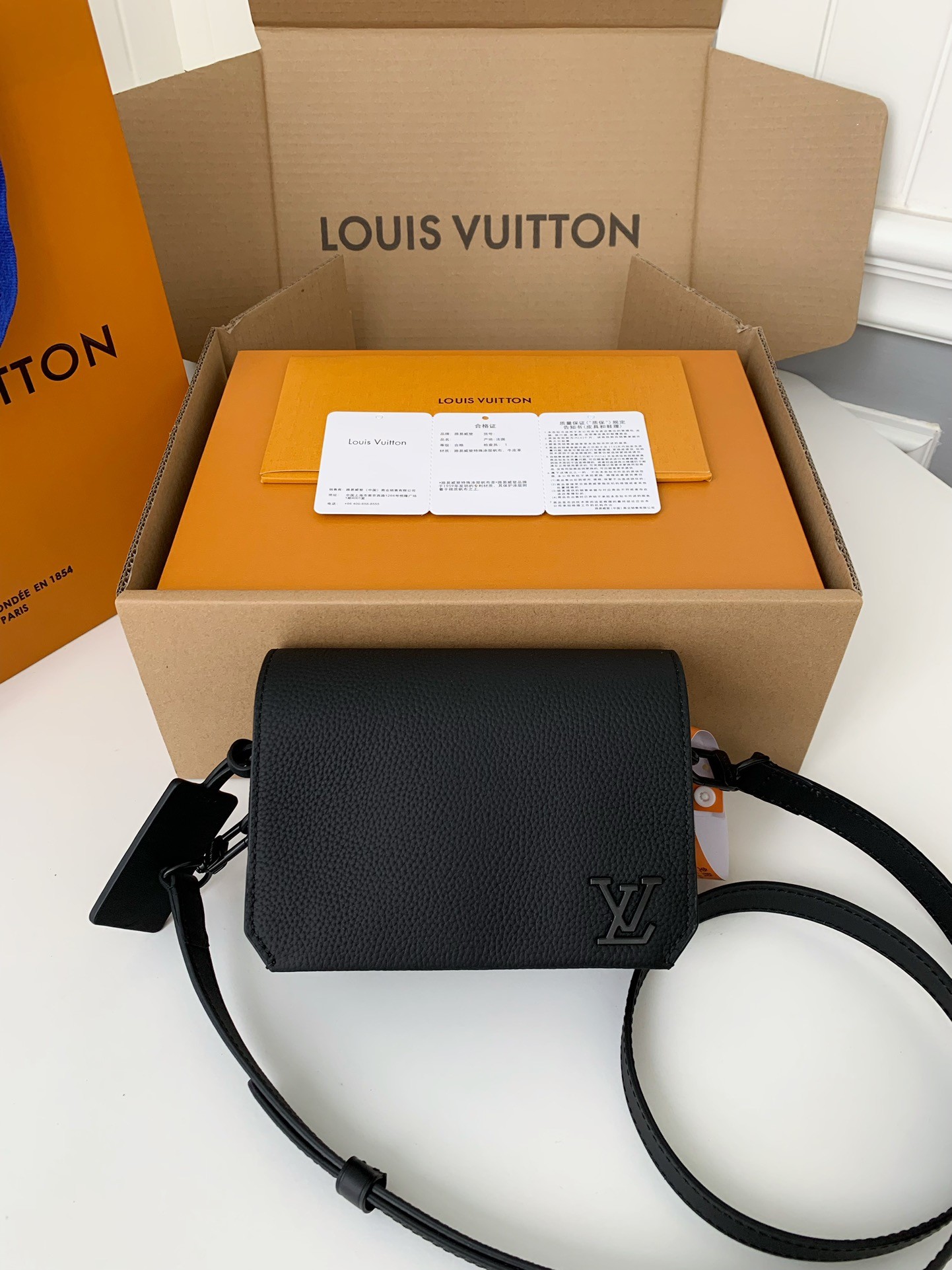 LV FLAP 17.3*12*7cm