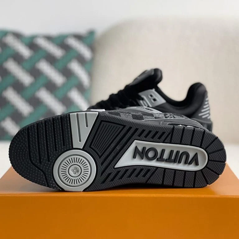 L.V  Trainer Damier Denim Black