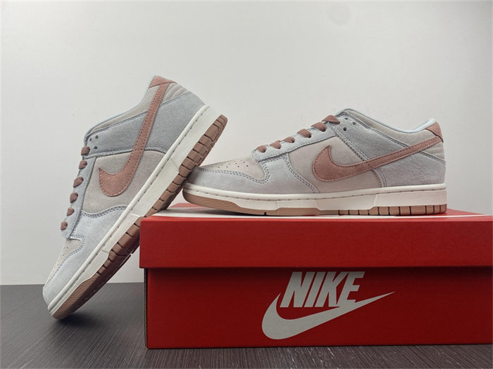 NK Dunk Low Fossil Rose DH7577-001