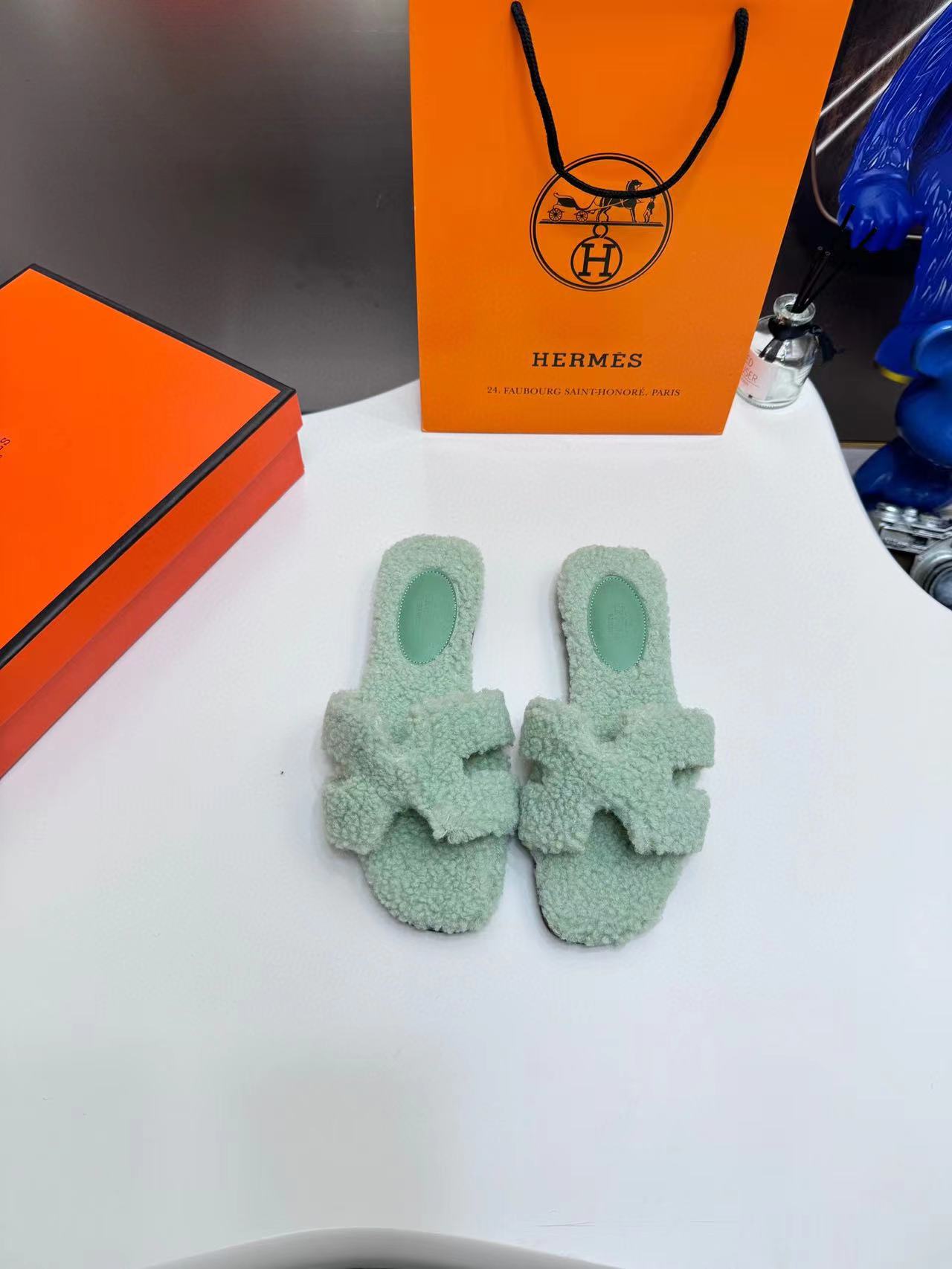 Classic Cashmere Slipper LX-872154
