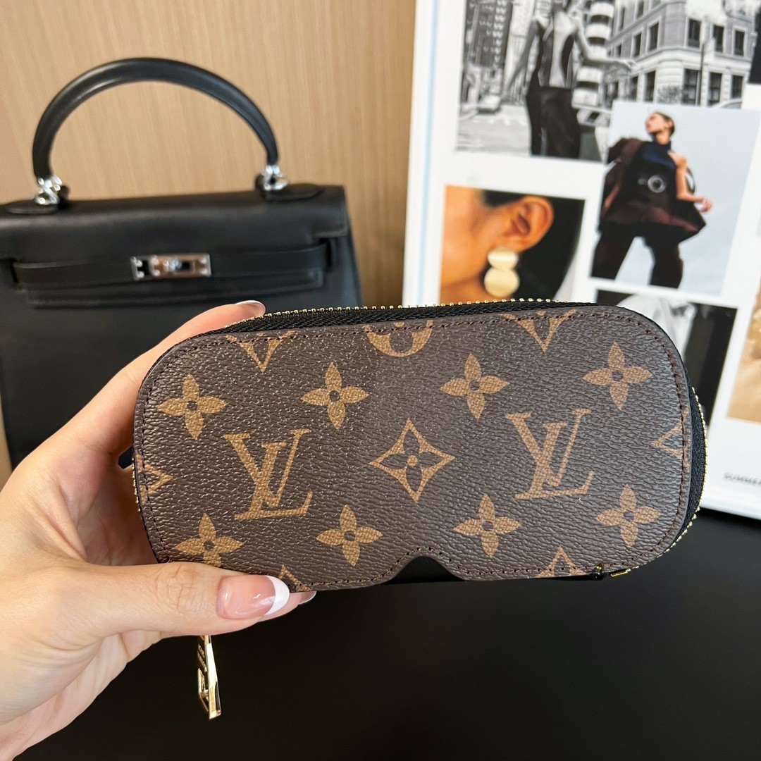 LV Glasses case