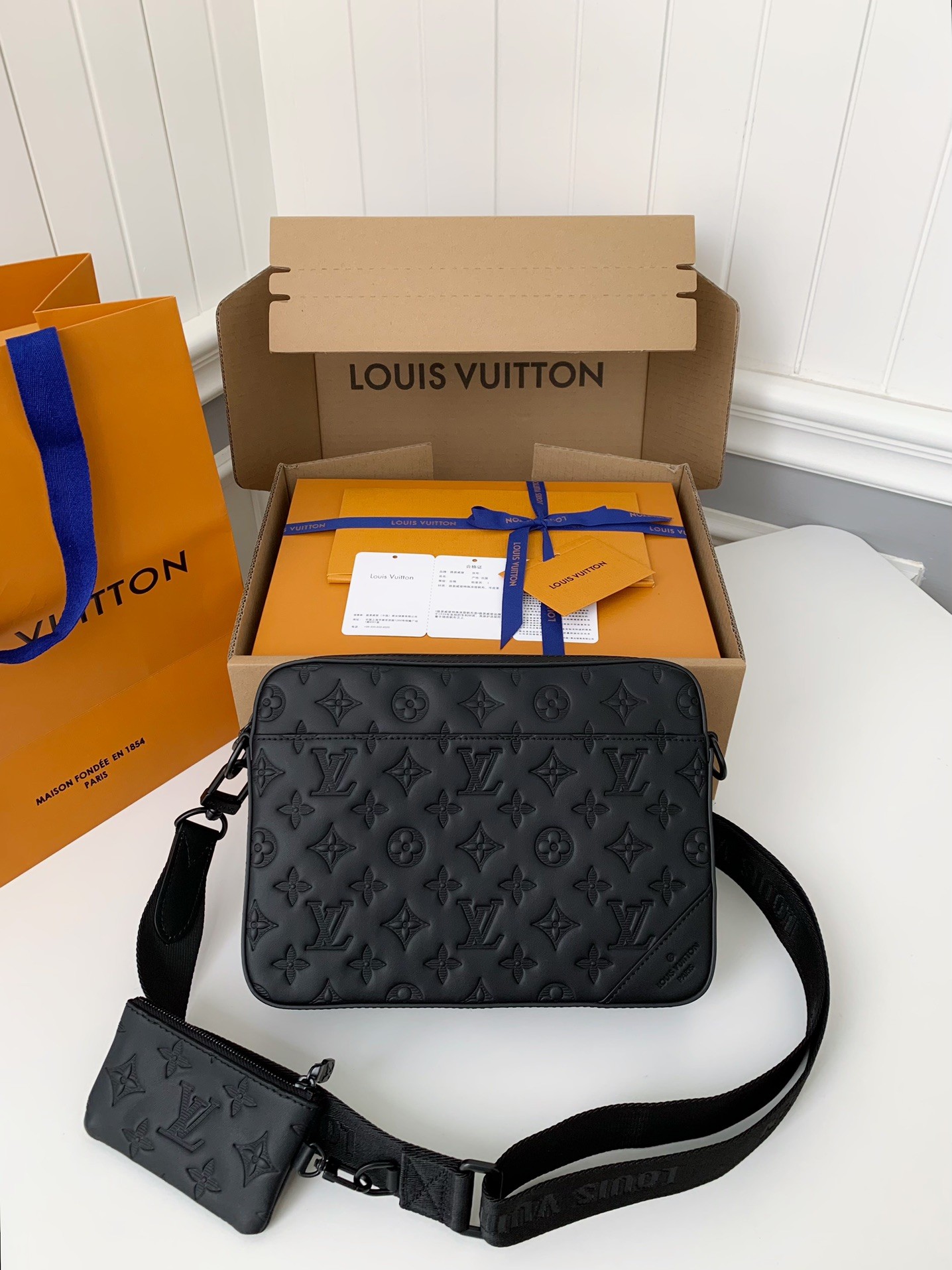 LV DUO Messenger Bags 26*18.5*5cm