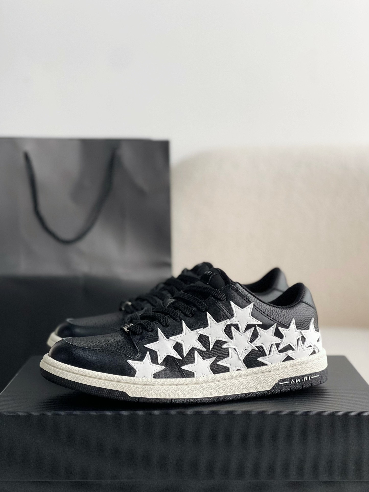 AMRI Sneakers