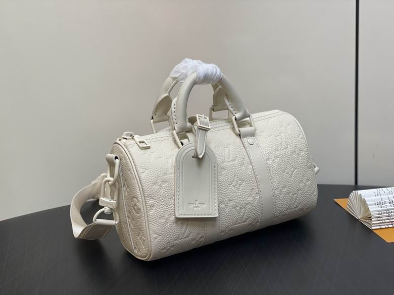 LV travelling bag 25X15X15cm