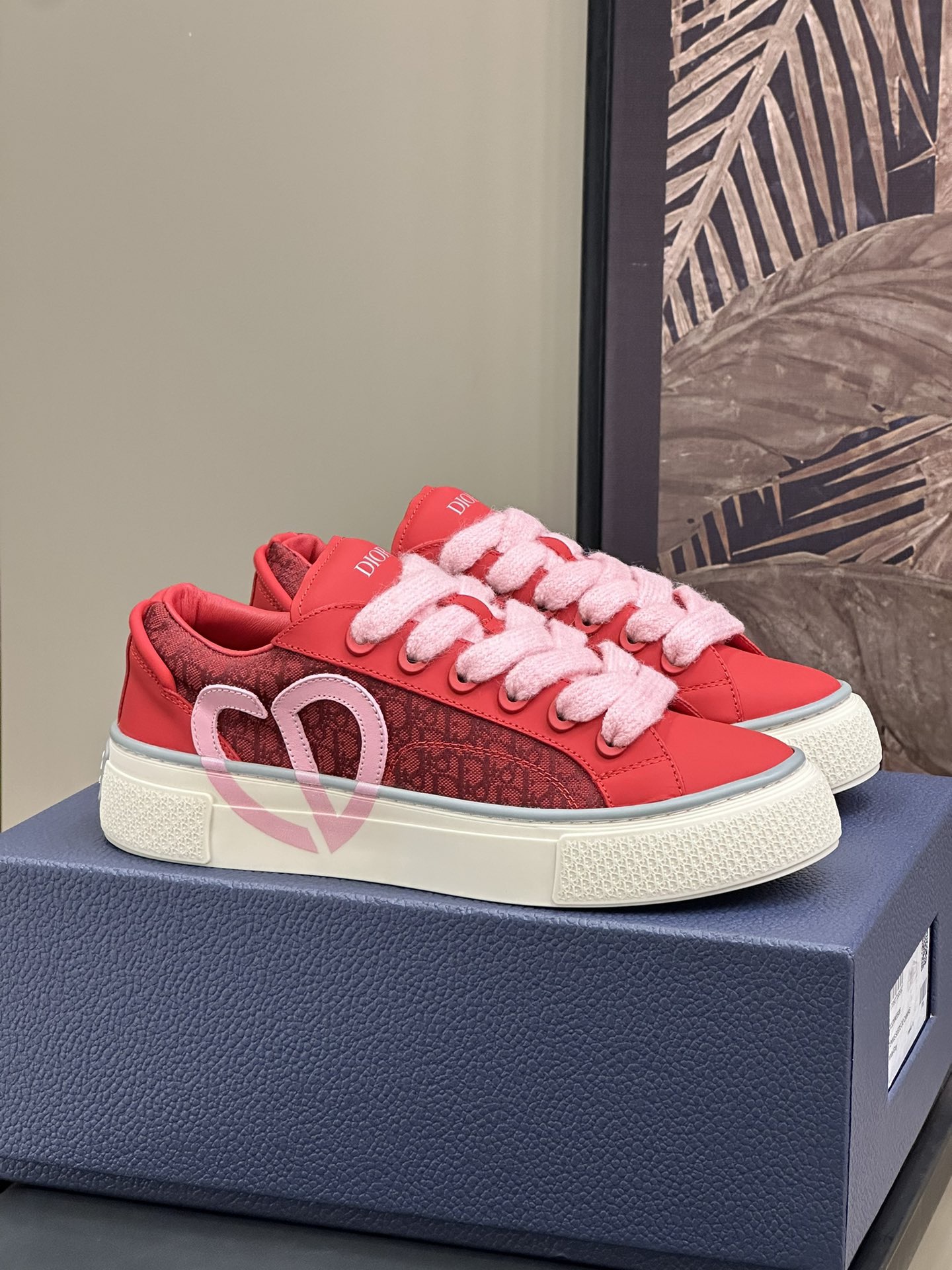 DR New B33 Sneaker