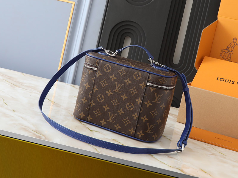9.4″x5.5″x6.7″ Brown prints Blue Linning makeup bag with Adjustable Straps BB-921474