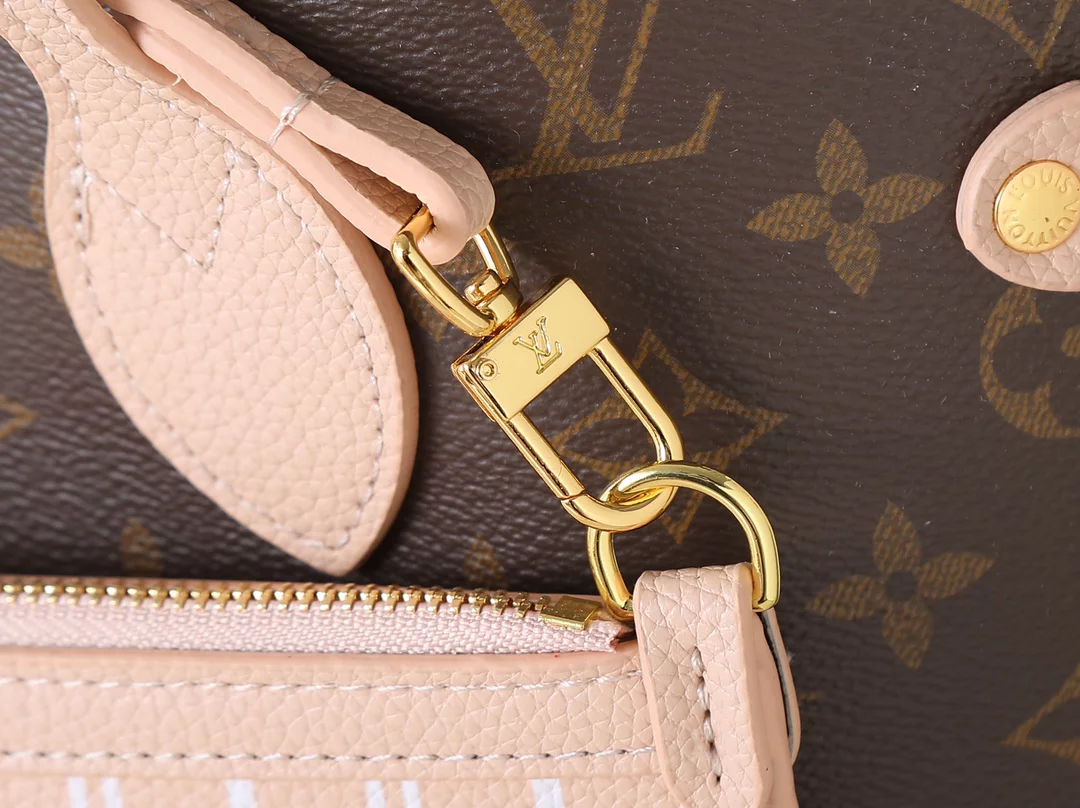 Genuine leather Big:12.2″x11.0″x5.5″ Small:9.8″x6.3″x3.9″ Woman’s Handbag with a small pocket BB-921946