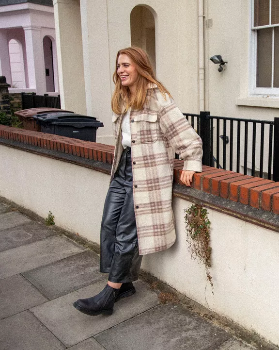 2976 Alyson DM's Wintergrip Chelsea Boots