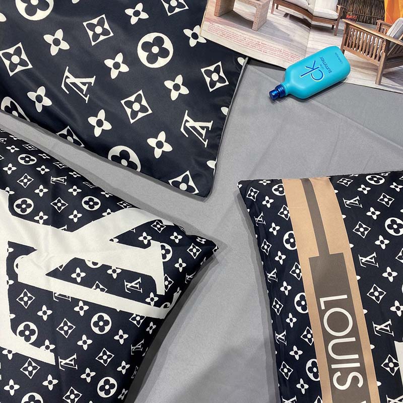 Fashion Pure Silk Digital Print Bedding Sets(1 Quilt,1 Sham,1 pillow cases)SJT-986022