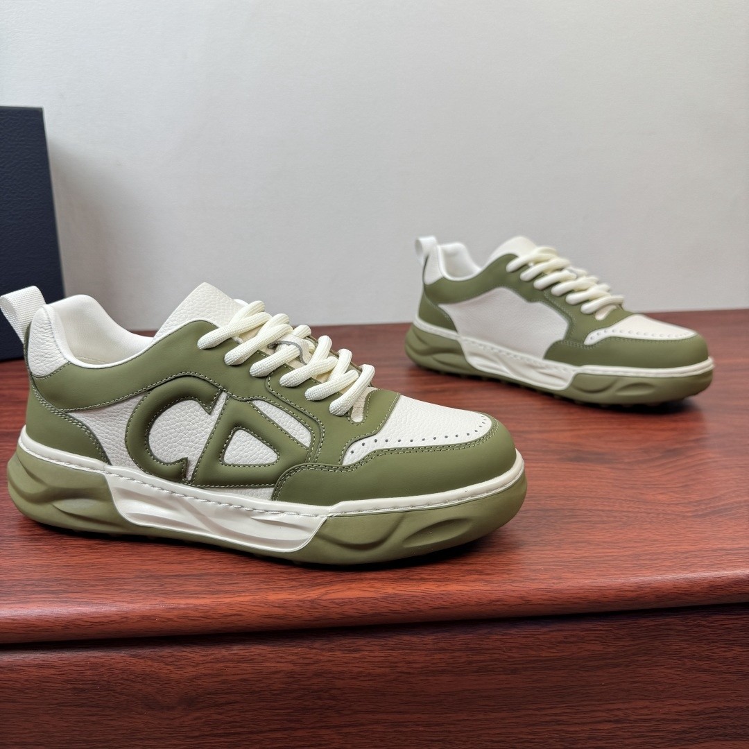 DR Sneaker