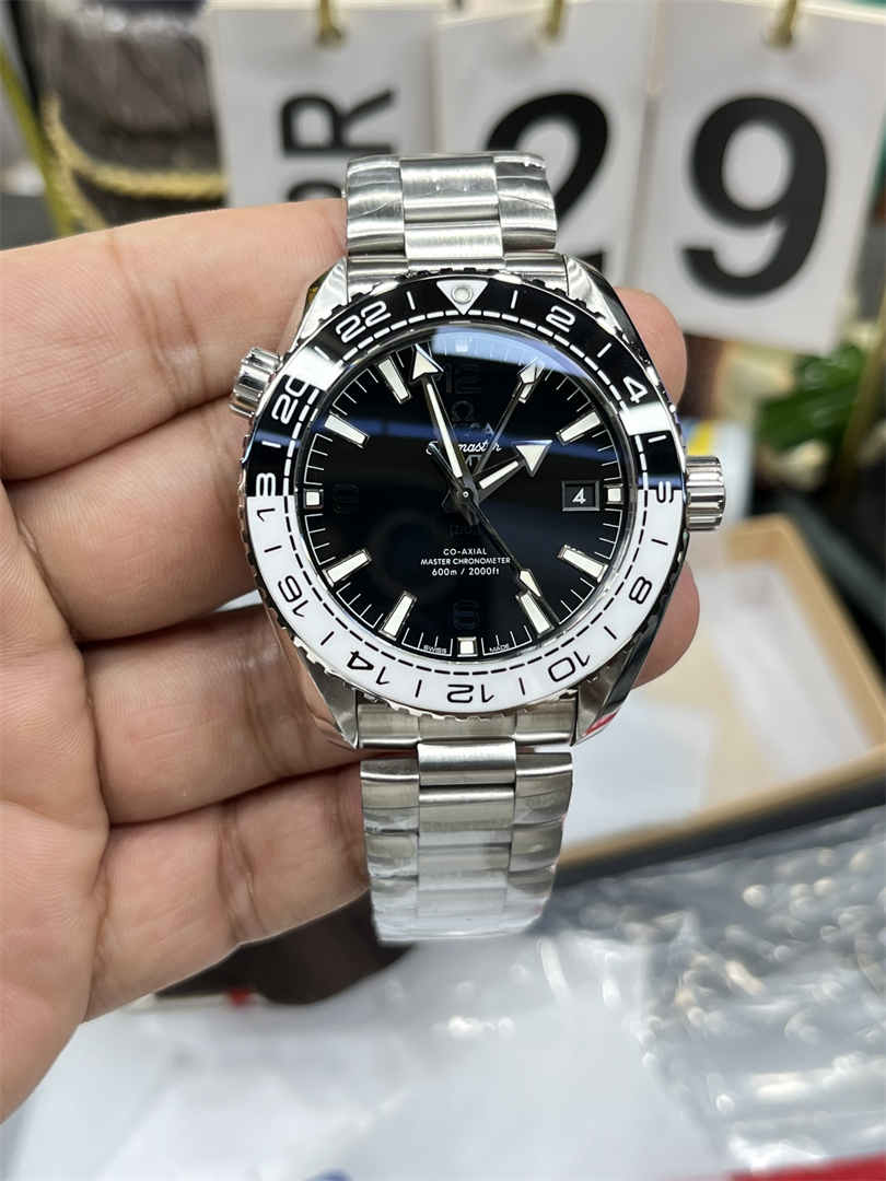 VSF Omega Seamaster 43.5mm – Premium Replica Diver Watch with Master Chronometer Details