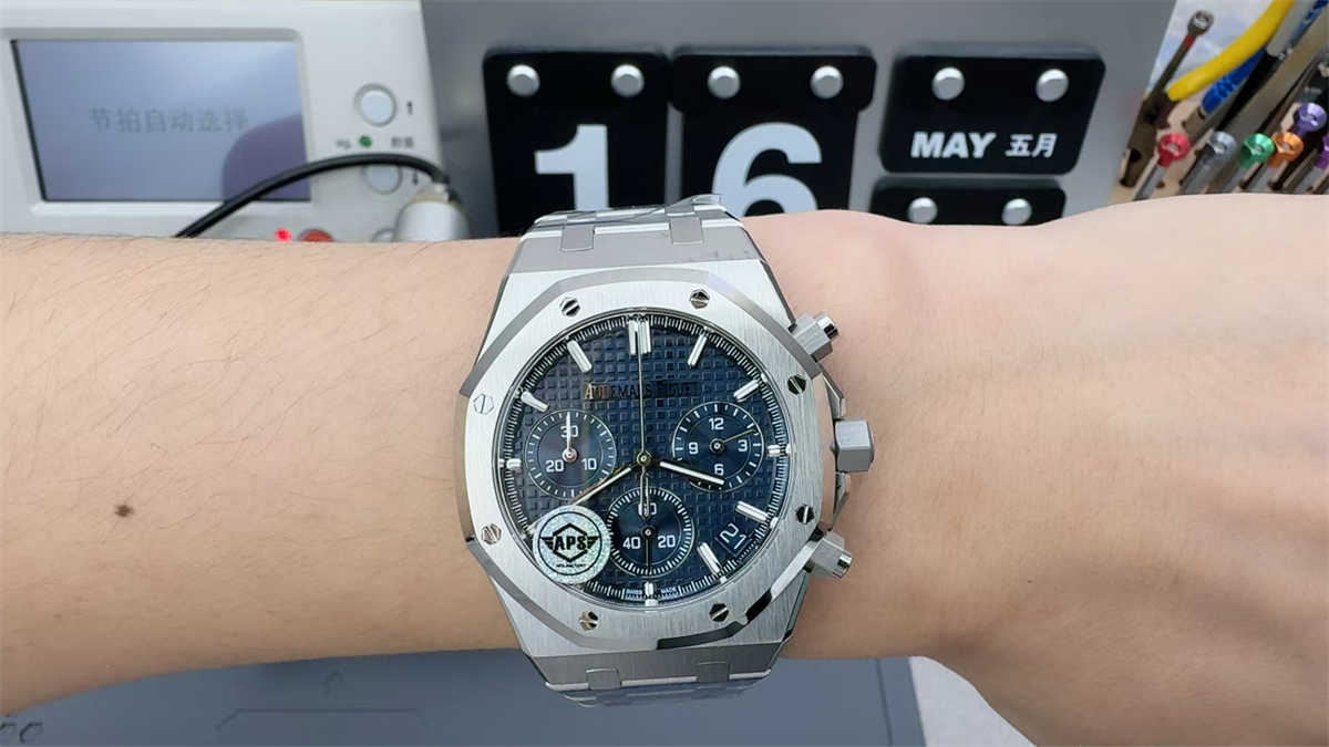 Audemars Piguet 26240ST Silver Dial Replica – APS Royal Oak 41mm Chronograph