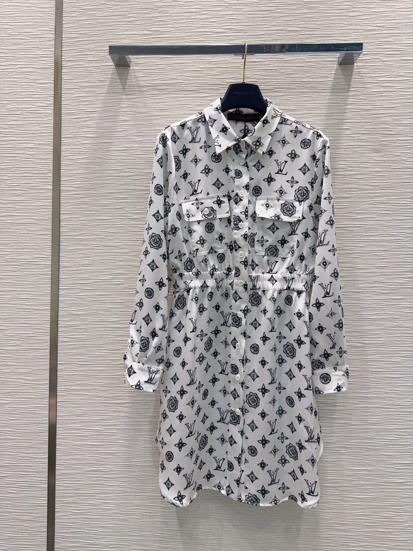 LV Long sleeve dress（Women's style）