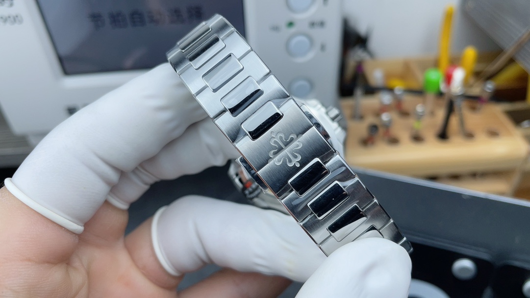 Patek Philippe Nautilus 7118 Replica – 3K Factory White Dial Ladies Watch