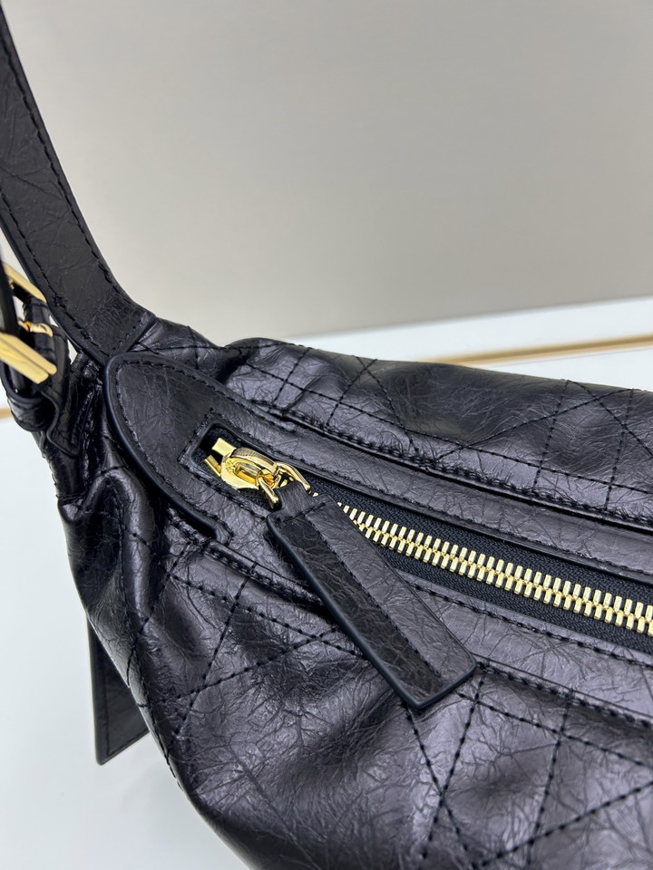 DR Shoulder bag 25.5x15.5x14cm