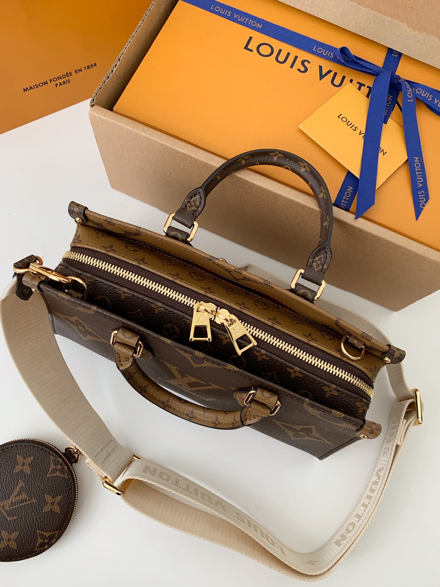 LV Onthego Eat-West  25*13*10cm
