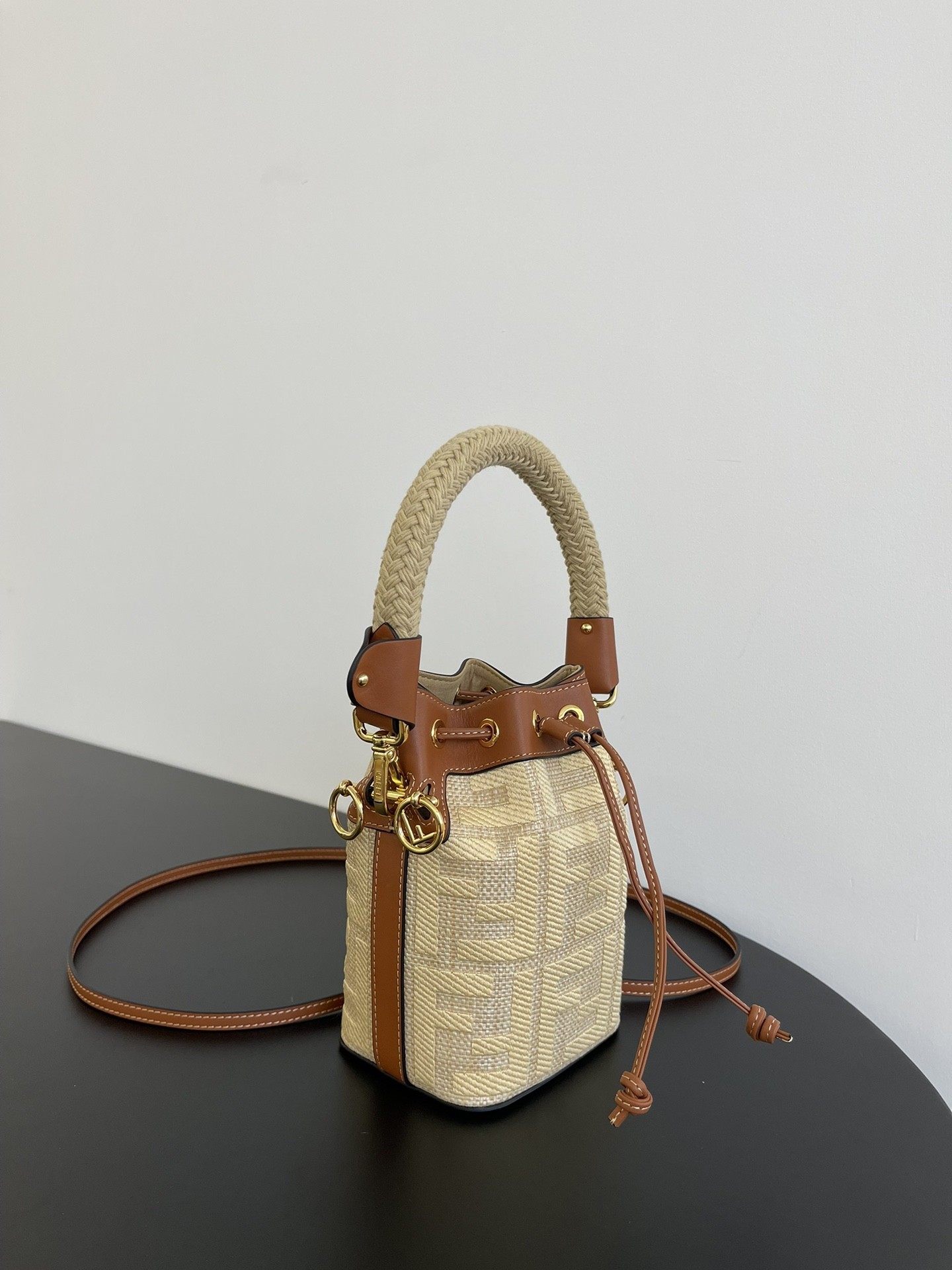 FD Bucket Bags Size:12x18x10cm