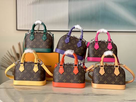 LV Handbag 18x12x8cm