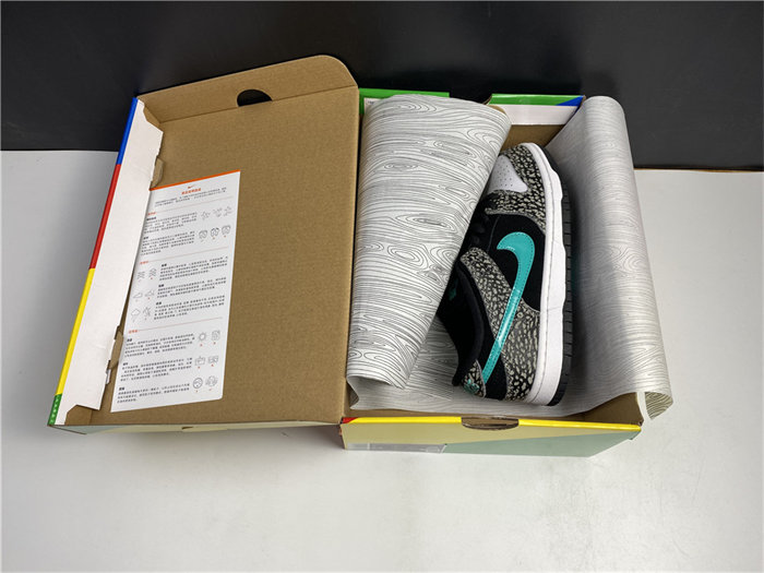 NK SB Dunk Low atmos Elephant BQ6817-009
