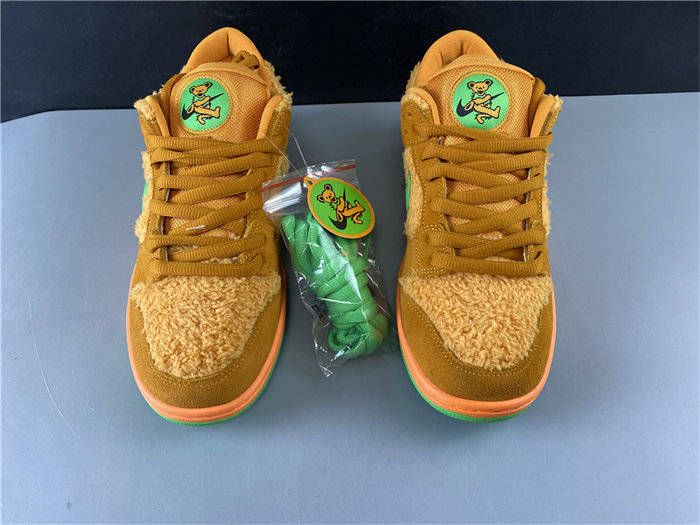 NK SB Dunk Low Grateful Dead Bears Orange CJ5378 800