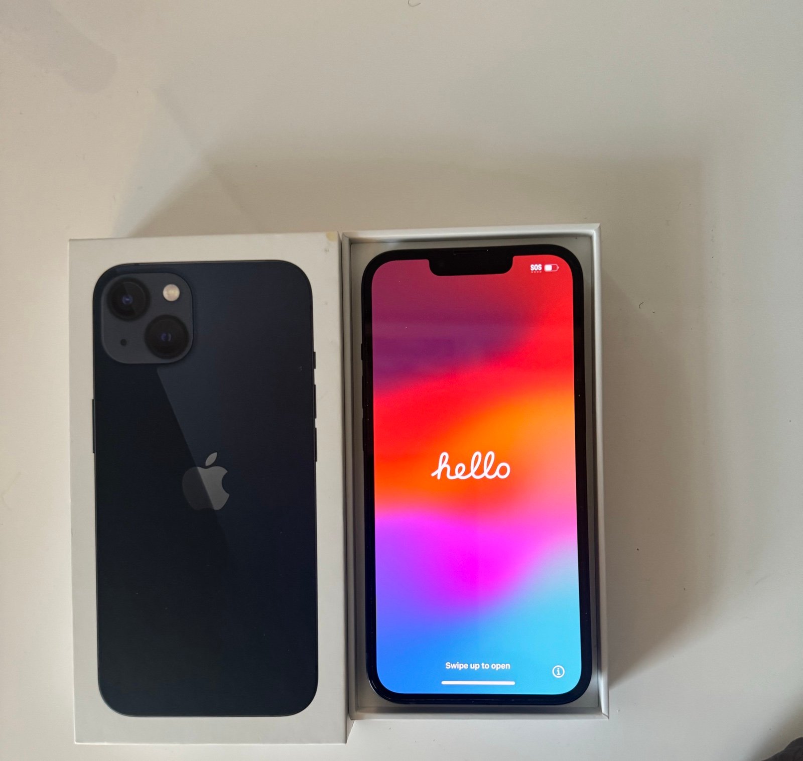 iPhone 13 1G37