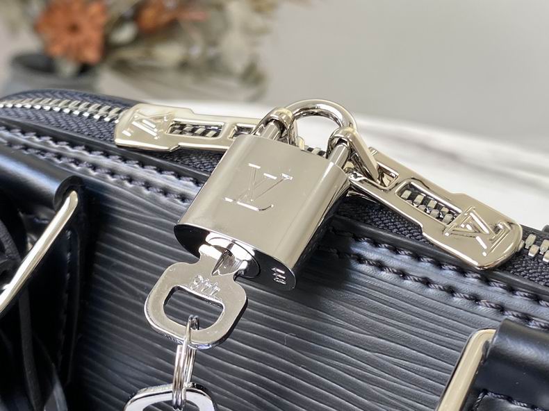 LV Bag 23.5x17.5zx11.5cm