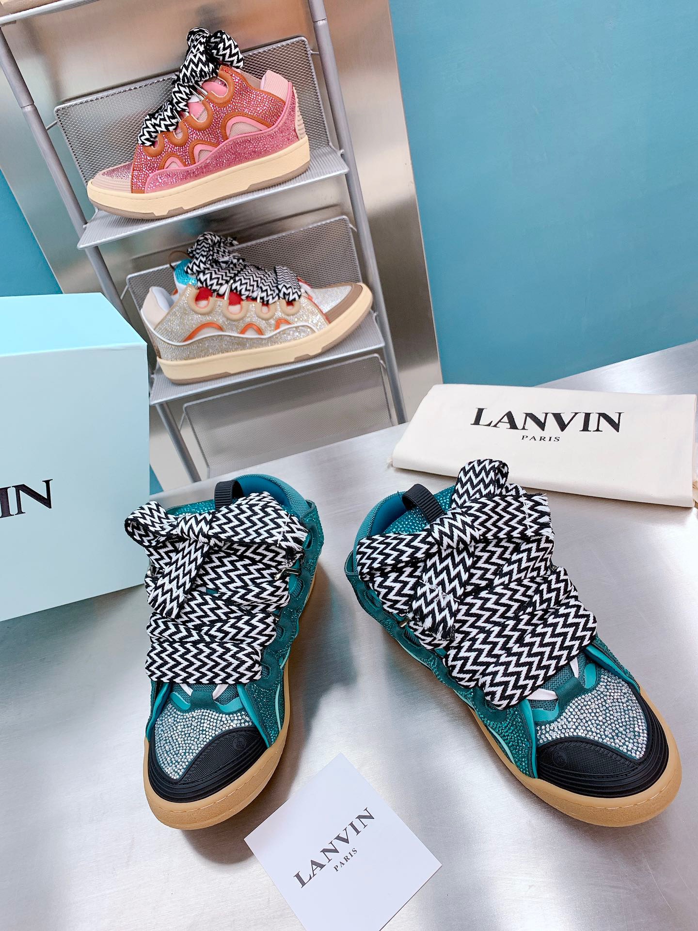 LAN Curb Sneaker 25