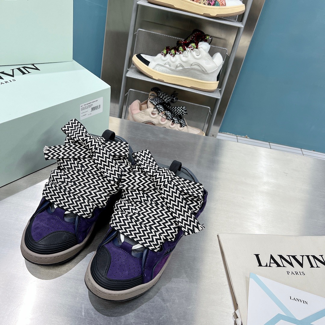 LAN Curb Sneaker 19