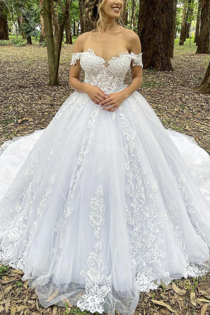 Ball Gown Off-the-Shoulder Tulle Wedding Dress with Appliques