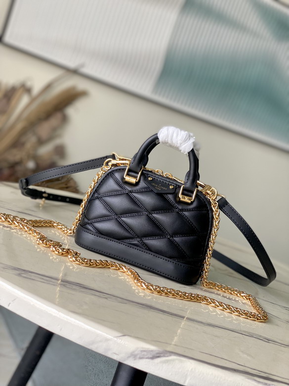 LV Handbag 18x12x8cm