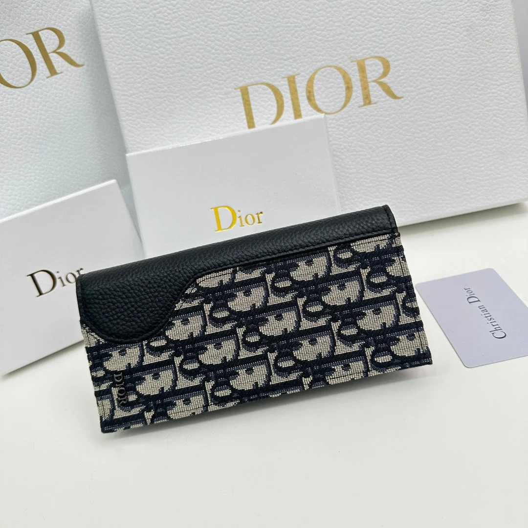 [Dior] New Spring/Summer 2025 Collection: A Special Piece Created with Top-Class Craftsmanship