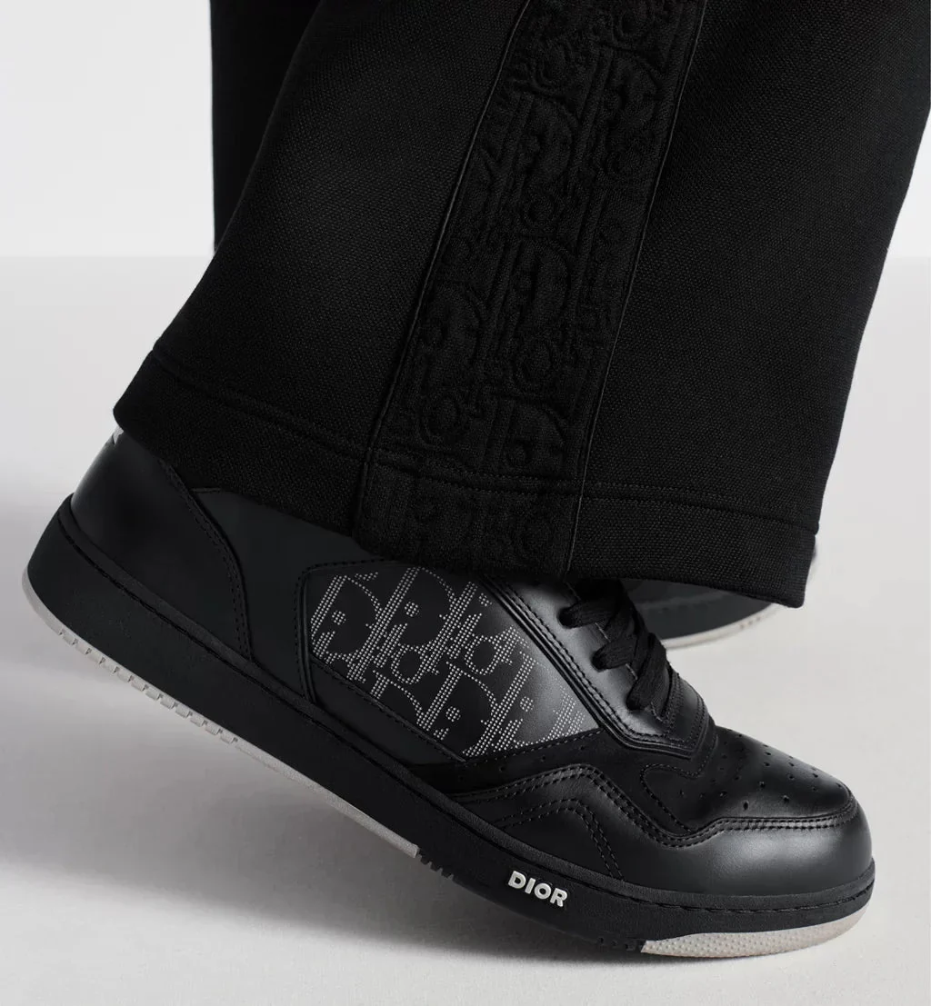 DR B27 Uptown Low-Top Sneaker