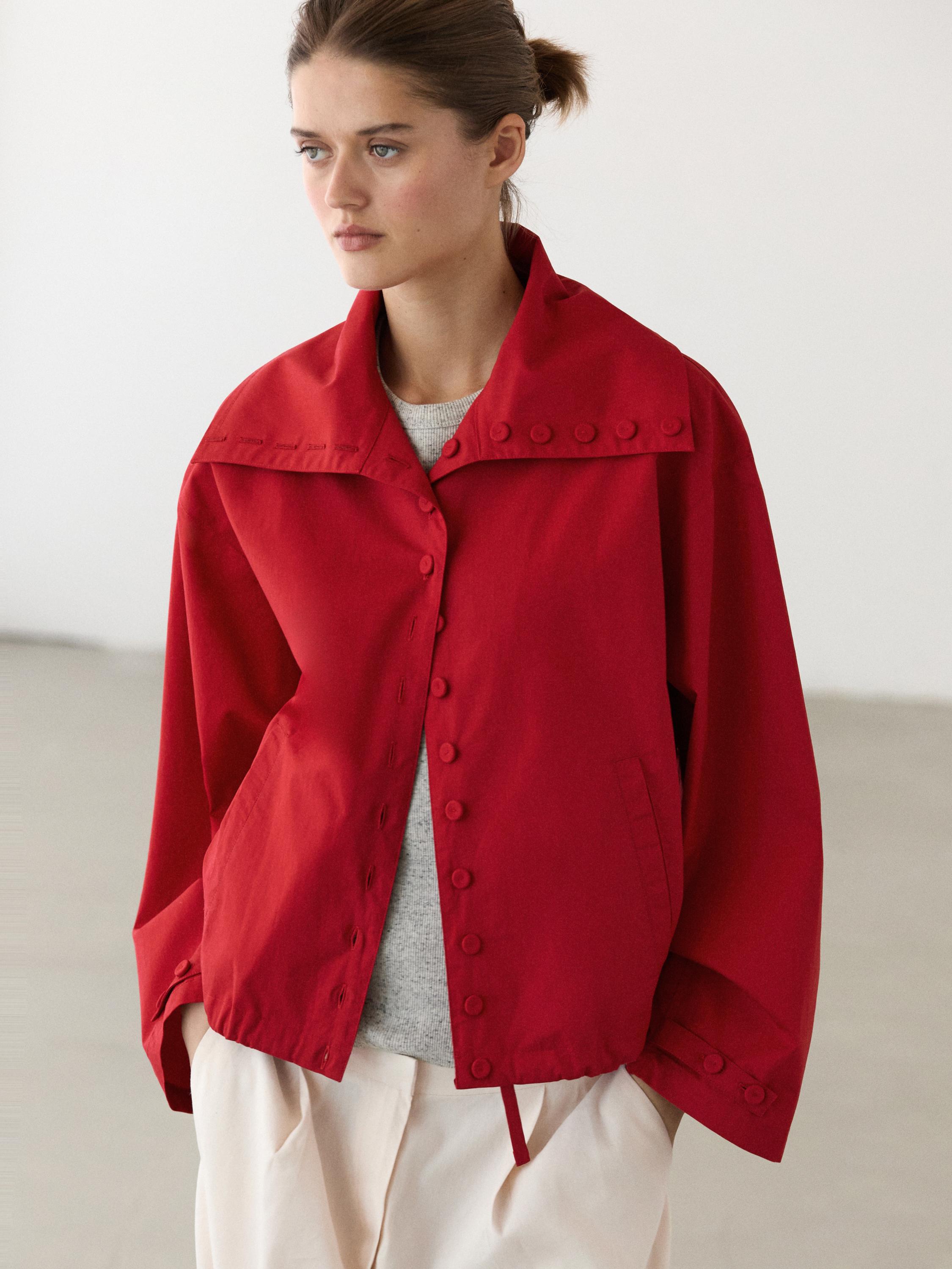 Chaqueta ligera detalle botones algodón