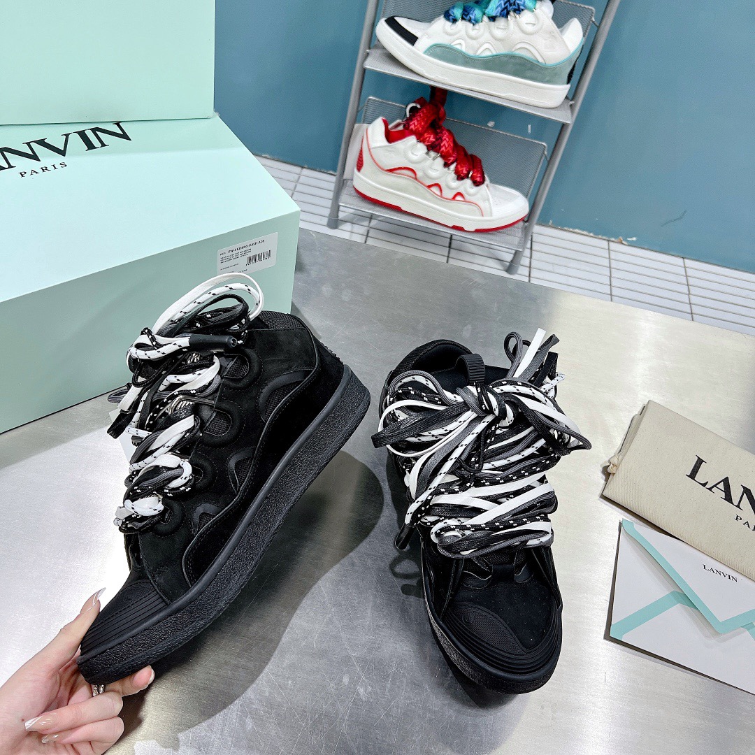 LAN Leather Curb 8