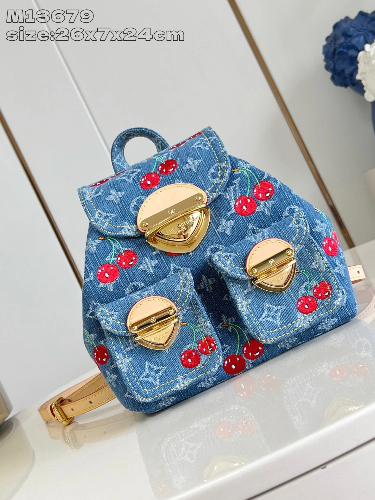 [Louis Vuitton] Extremely rare! Limited collaboration ★ LVx™ Venice Backpack