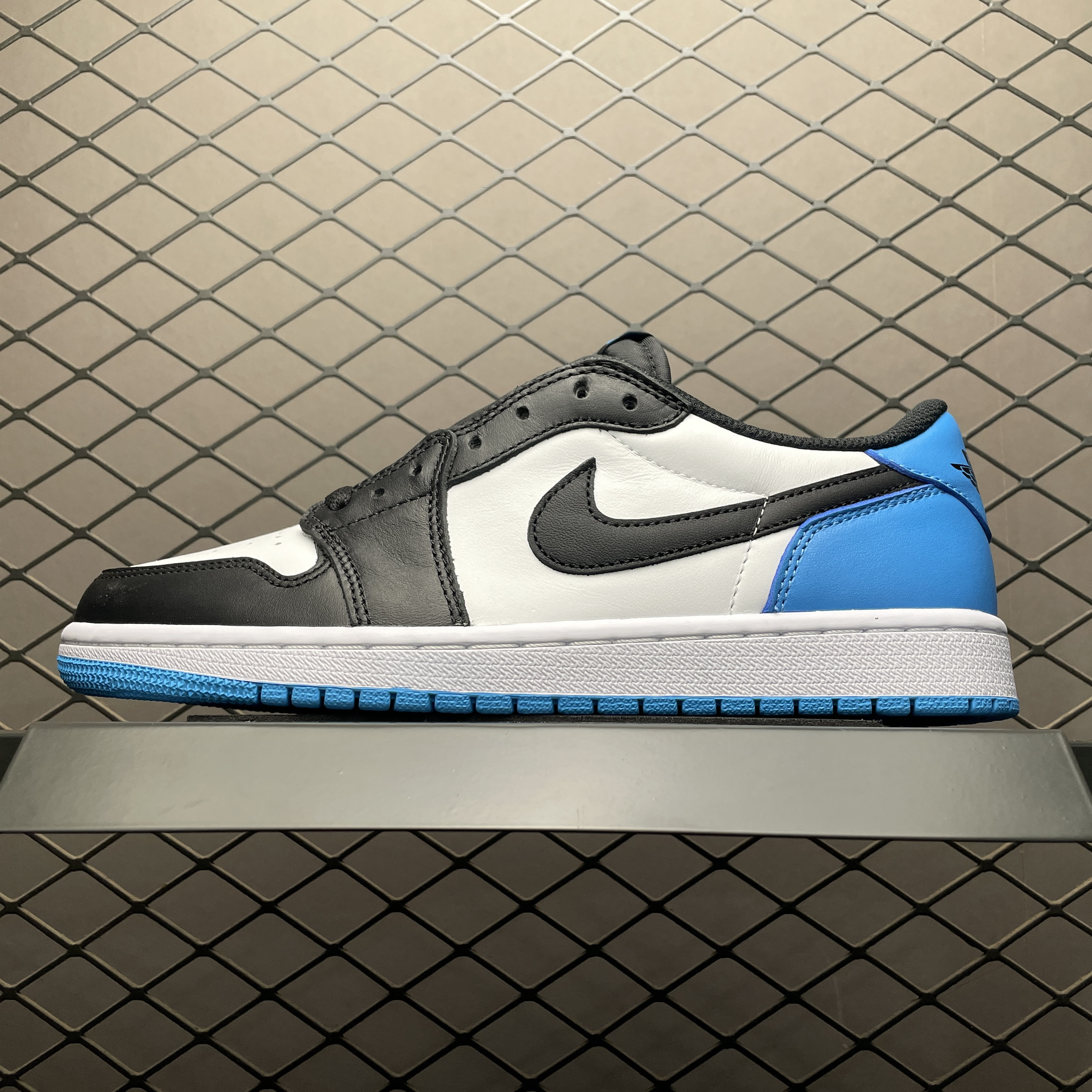 JRD 1 Retro Low OG Black Dark Powder Blue CZ0790-104