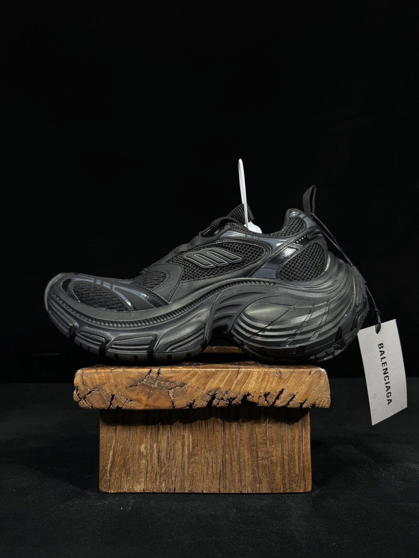 BLCG Sneakers