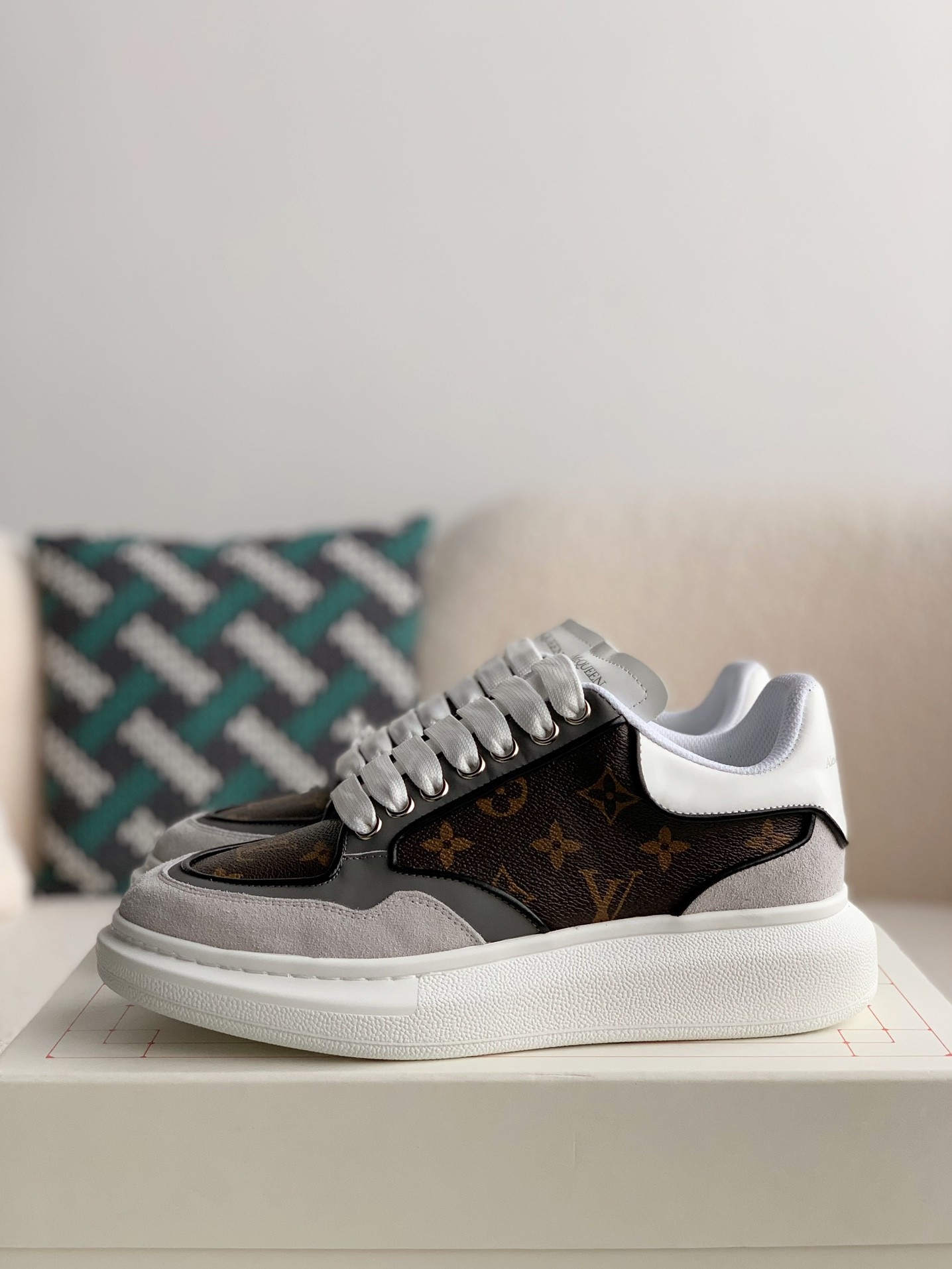 Alexander McQ x Lv versatile Sneakers