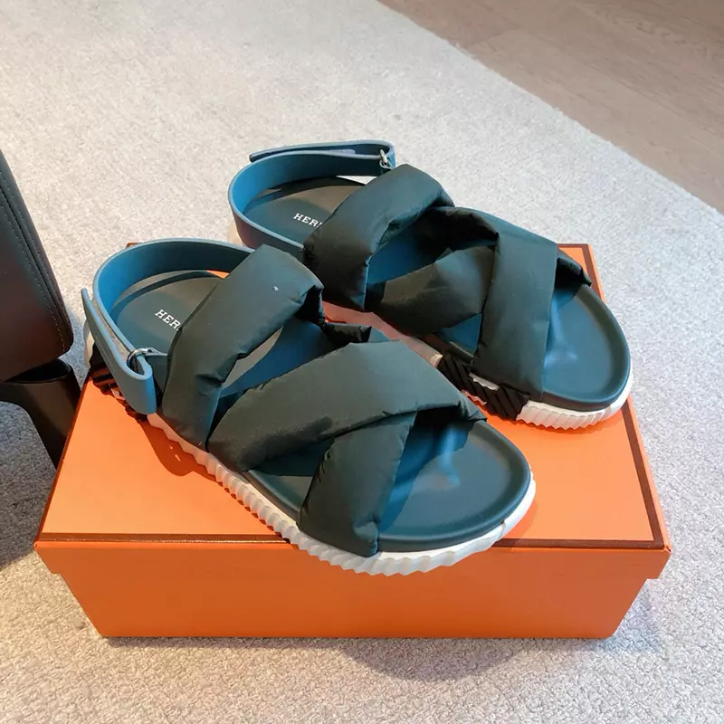 Classical High Quality Sandals LX-872301