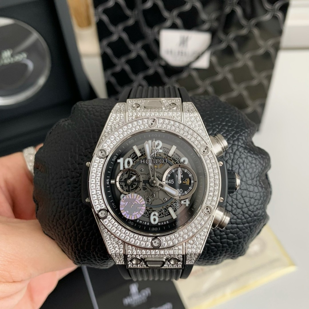 Hublot full diamond chronograph v2 version watch