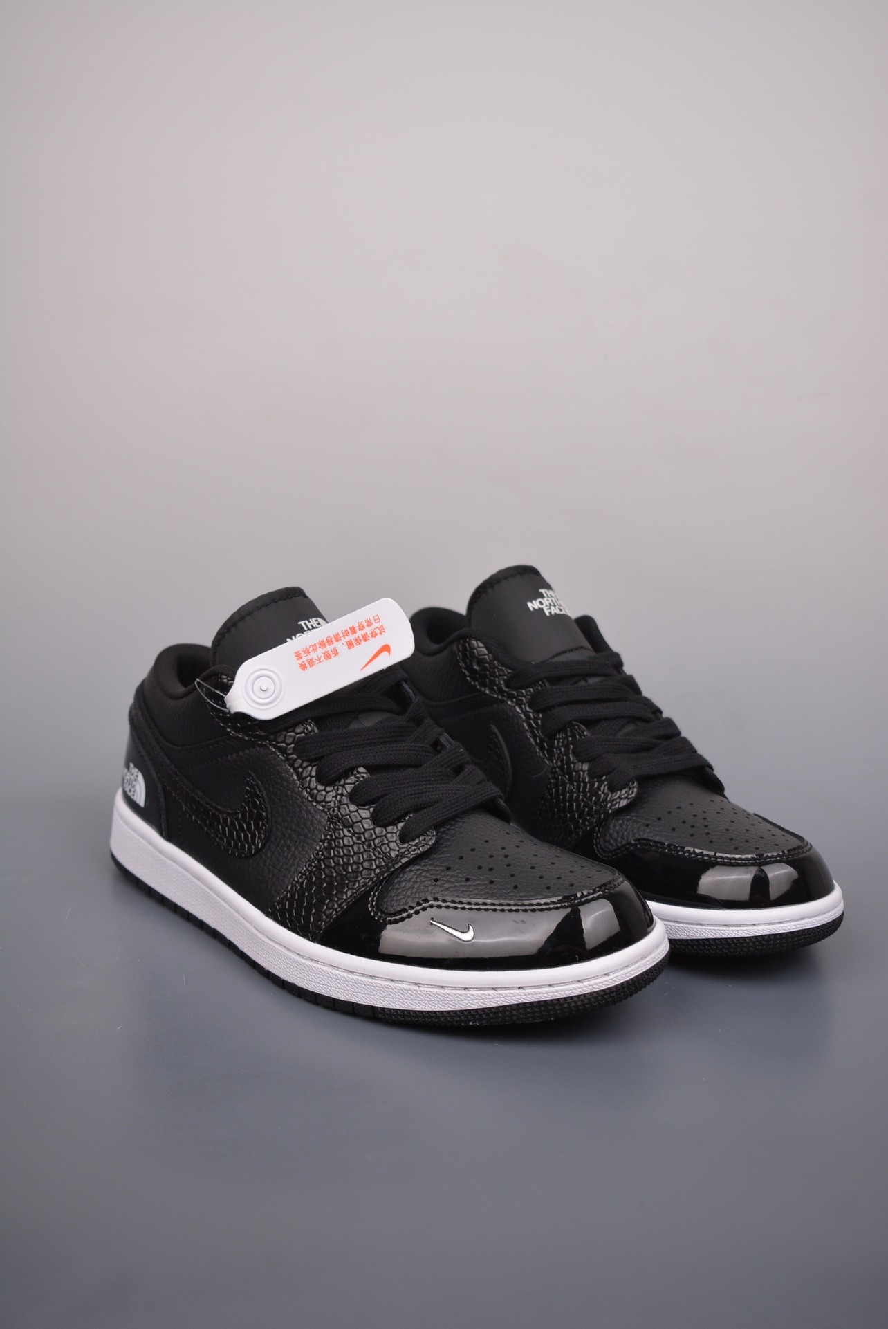 NK Air1 Low x TNF XX2411 011331133