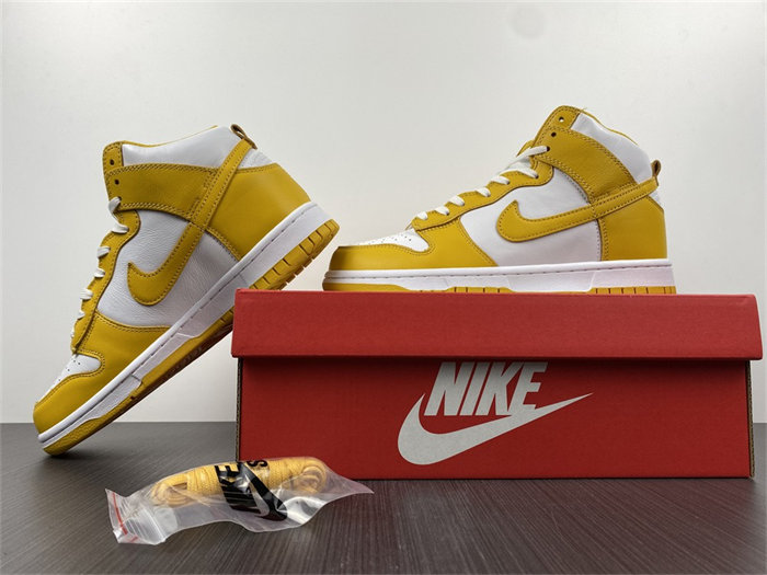 NK Dunk High Dark Sulfur DD1869-106