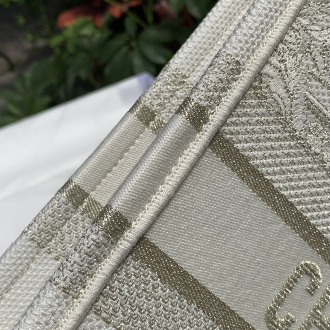 DR BOOK Tote 36x27.5x16.5cm