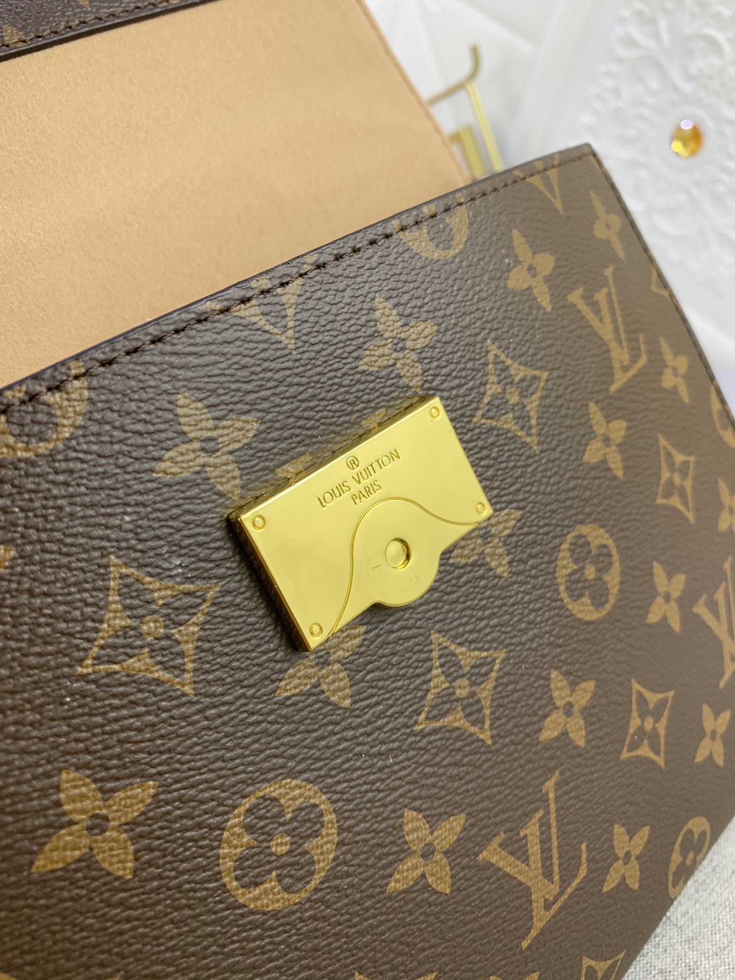 Woman’s Handbag Big:11.0″x7.9″x3.9″ mini:7.9″x6.3″x3.0″ BB-9180001000351