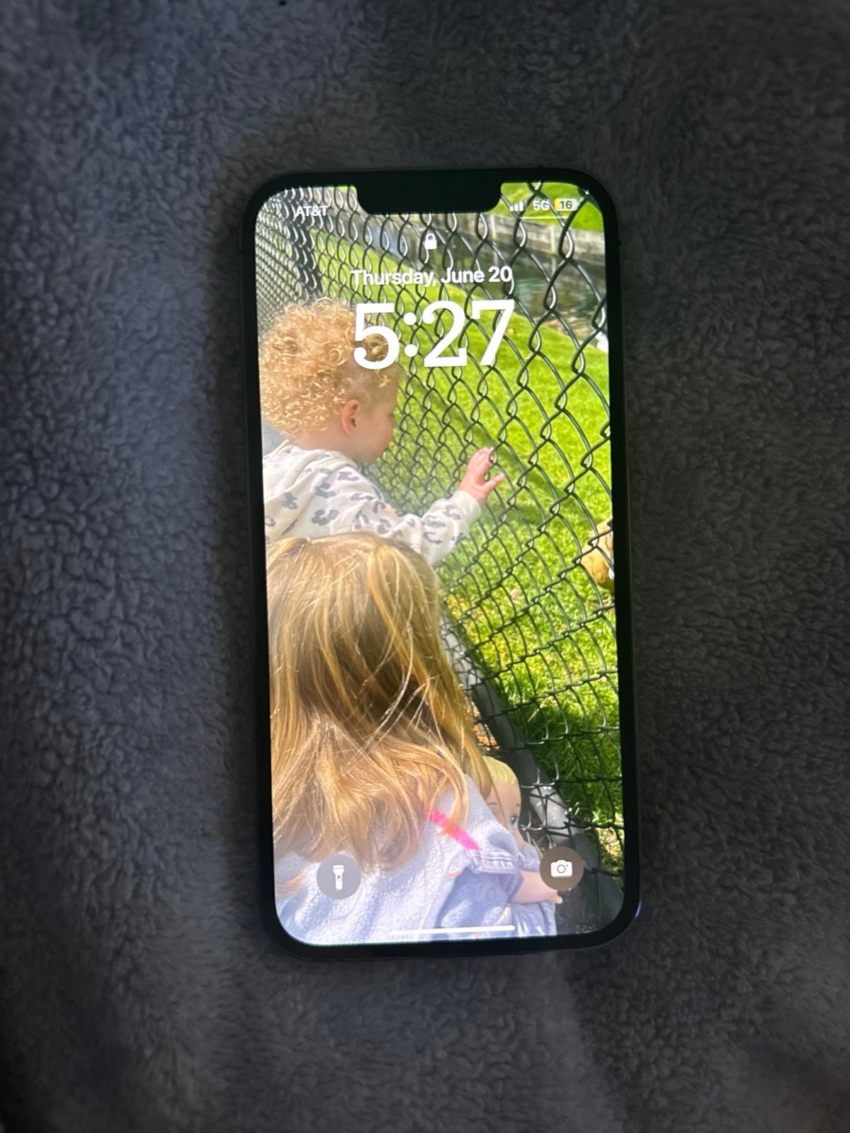iphone 13 pro 2J16