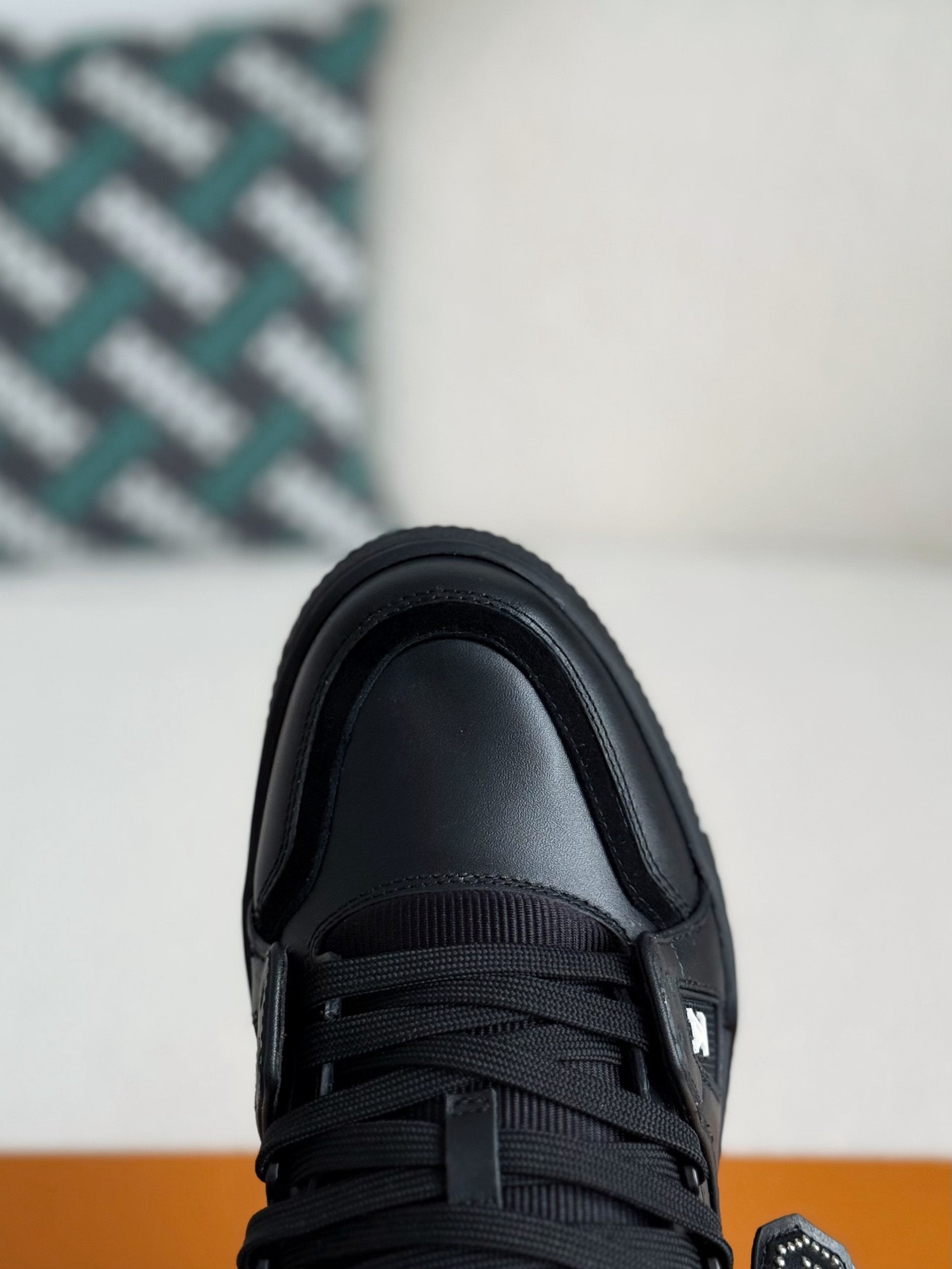 LV TRAINER