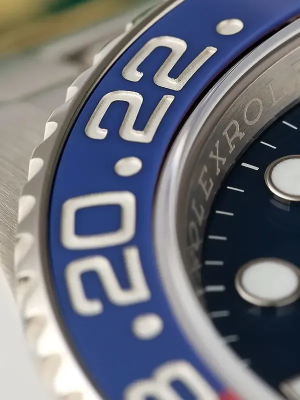 Scratch-Proof Solid Ceramic Bezel