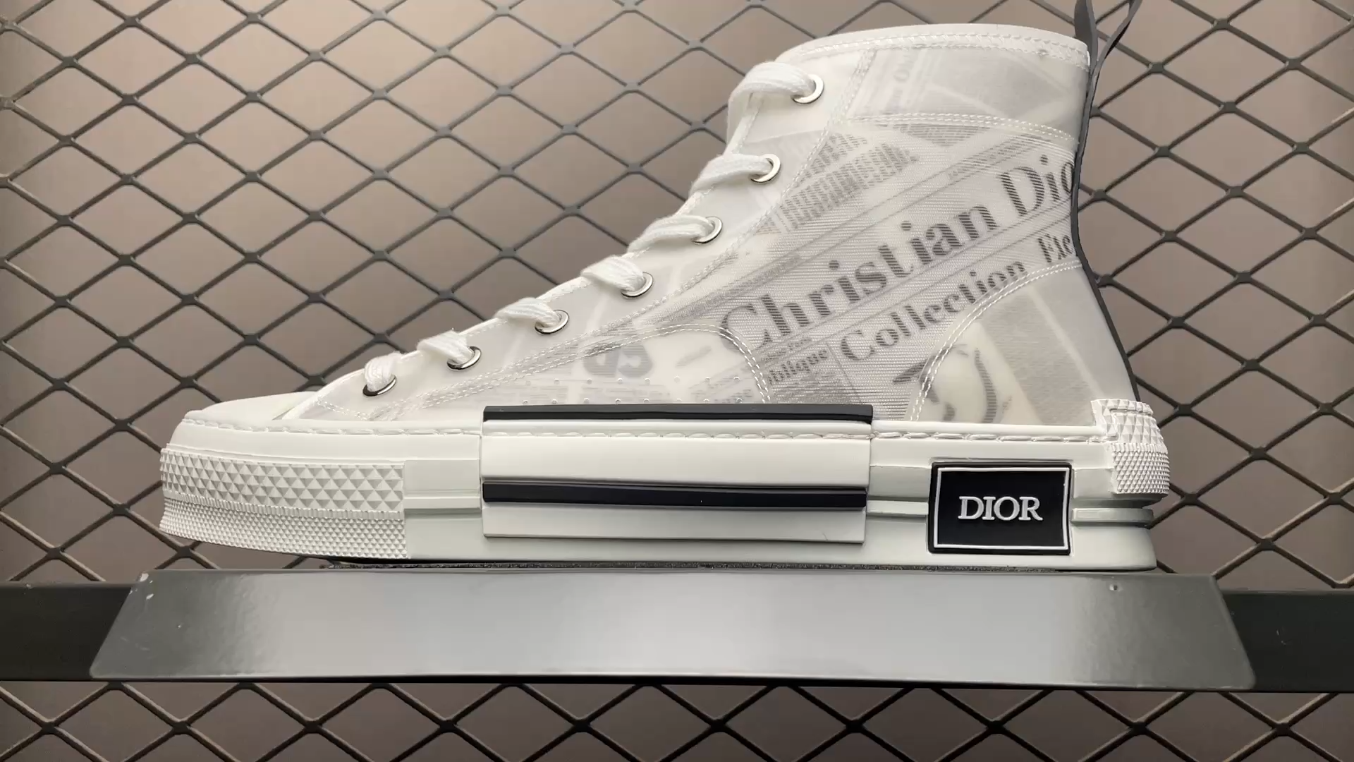 DR B23 OBLIQUE HIGH TOP SNEAKER